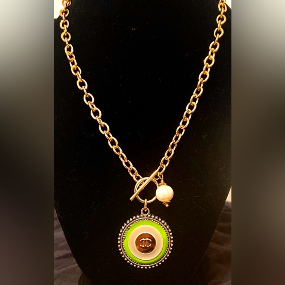 Bold Gold Toggle Necklace w/Green Enamel Medallion & Baroque Pearl Charm NWT